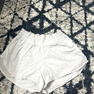 LULULEMON ATHLETICA SPEED UPS 2.5 HIGH RISE WHITE SIZE 2